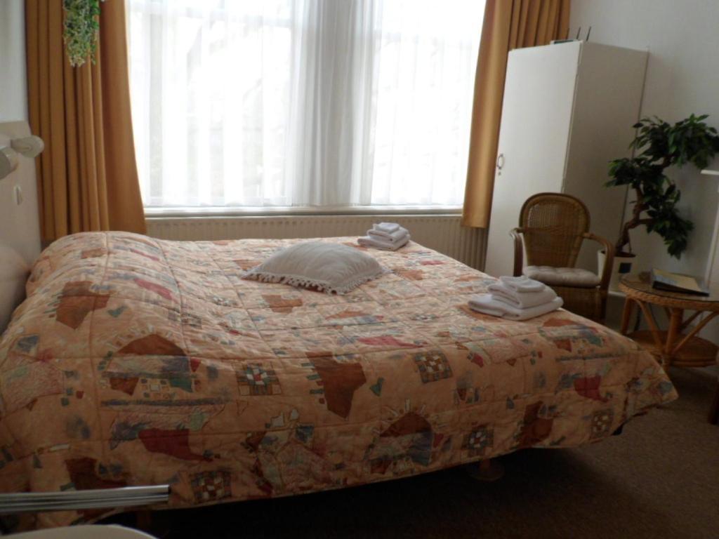 Staten Hotel Hága Kültér fotó